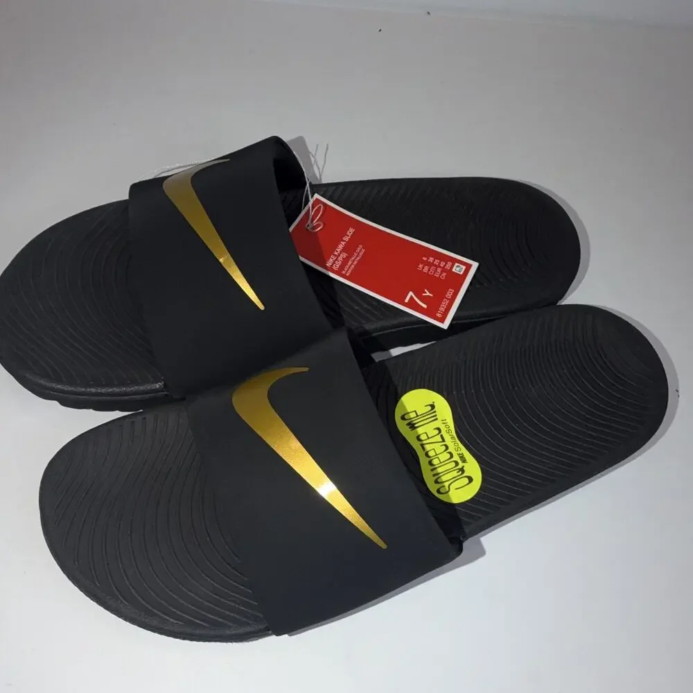 Nike Kawa Slide (GS/PS) Slide Sandal Slip On Black/Gold Kids 7Y 819352-003